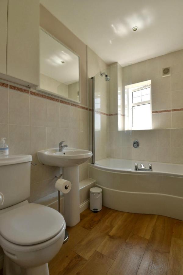 47 Wetherby Way, 3 Bedrooms, Sleeps 6, Easy Walk To Town, Parking, Self Catering, Great View Stratford-upon-Avon Ngoại thất bức ảnh