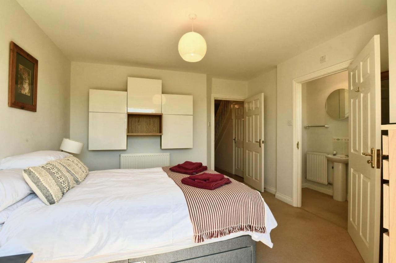 47 Wetherby Way, 3 Bedrooms, Sleeps 6, Easy Walk To Town, Parking, Self Catering, Great View Stratford-upon-Avon Ngoại thất bức ảnh