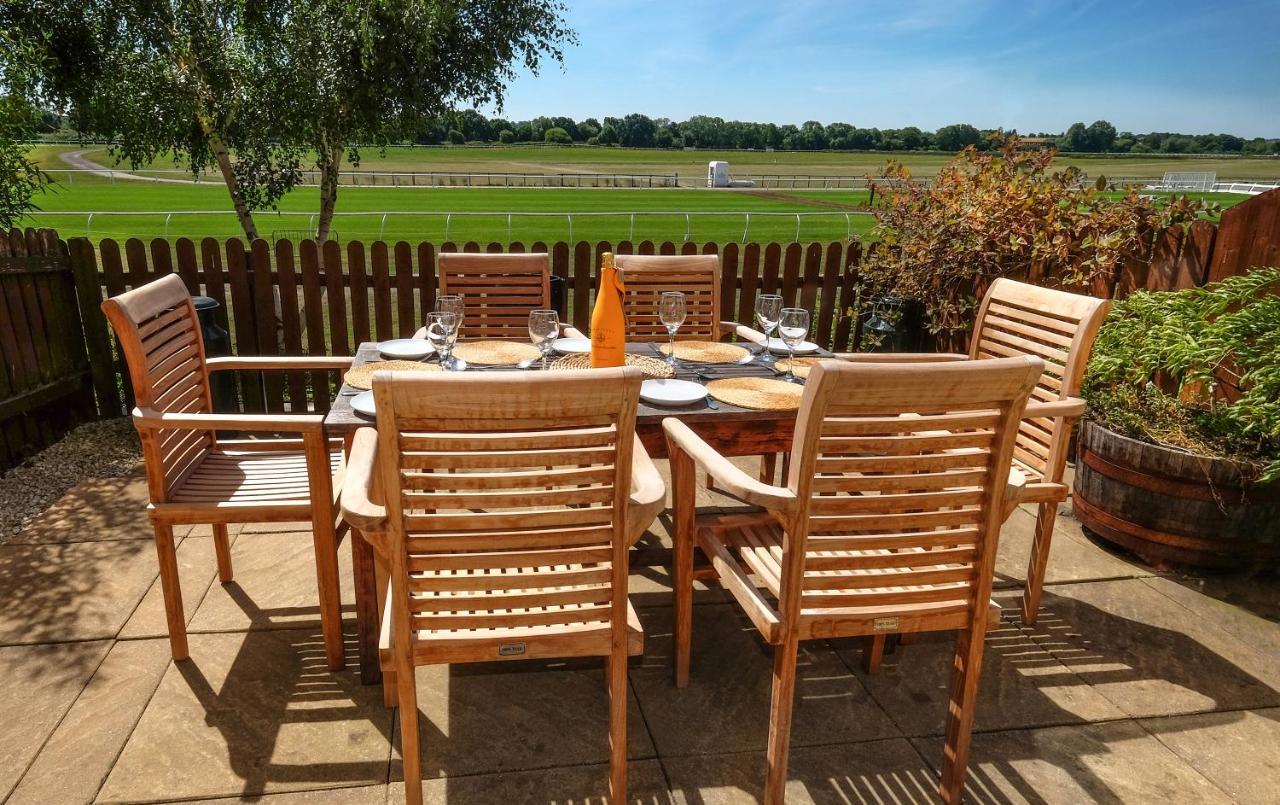 47 Wetherby Way, 3 Bedrooms, Sleeps 6, Easy Walk To Town, Parking, Self Catering, Great View Stratford-upon-Avon Ngoại thất bức ảnh