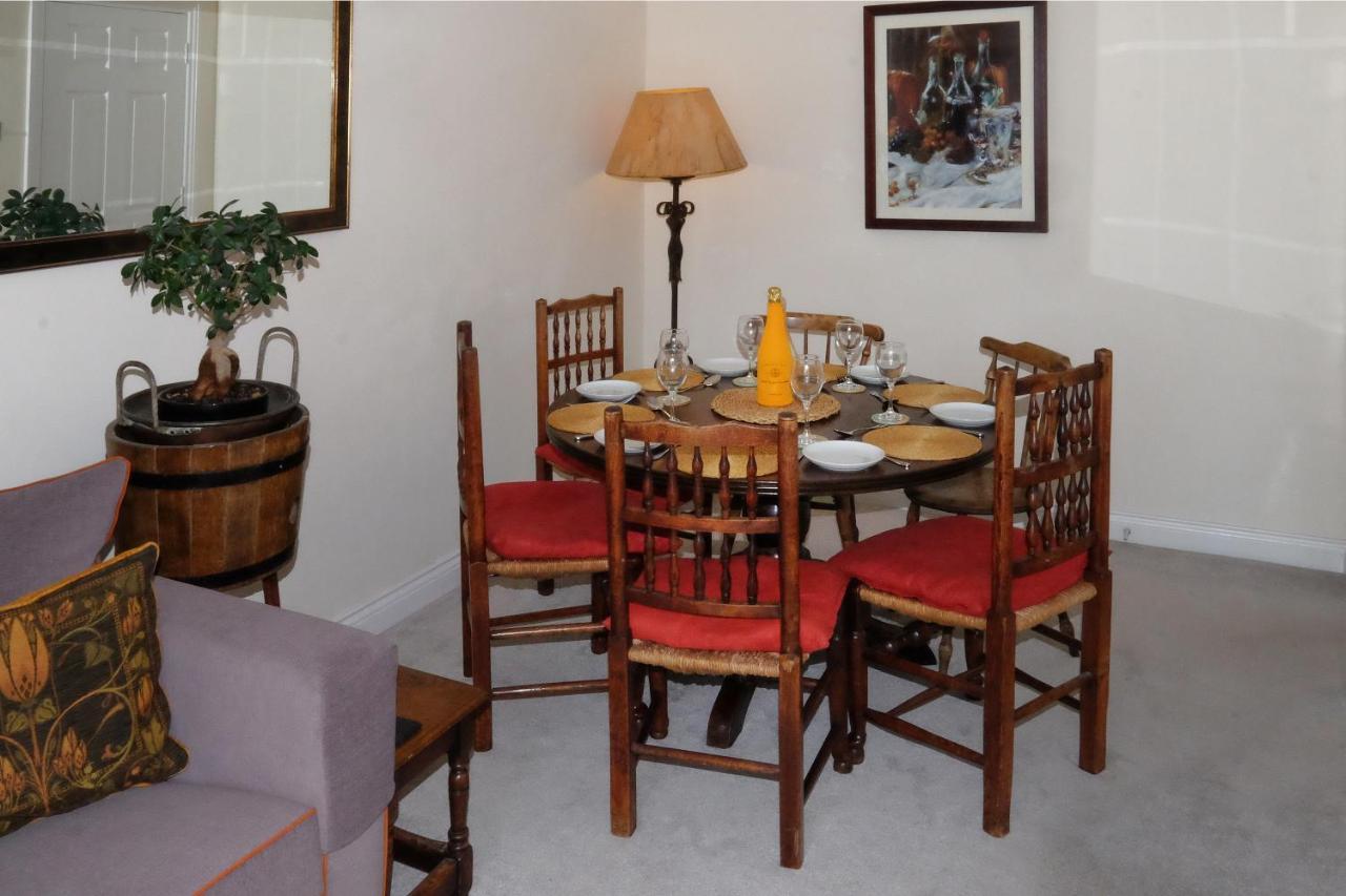 47 Wetherby Way, 3 Bedrooms, Sleeps 6, Easy Walk To Town, Parking, Self Catering, Great View Stratford-upon-Avon Ngoại thất bức ảnh